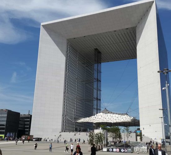 Grande Arche de la Defense, París